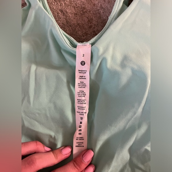 WILD MINT Lululemon Align RACE-LENGTH Tank Top SIZE 2 - Picture 3 of 4